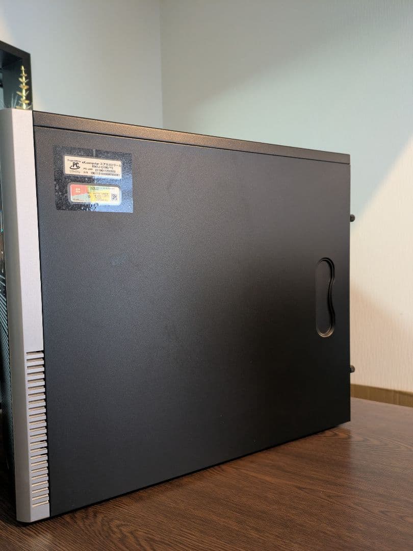 極上美品】BTOパソコン ツクモ エアロストリームRM7J-D180/T2 - メルカリ