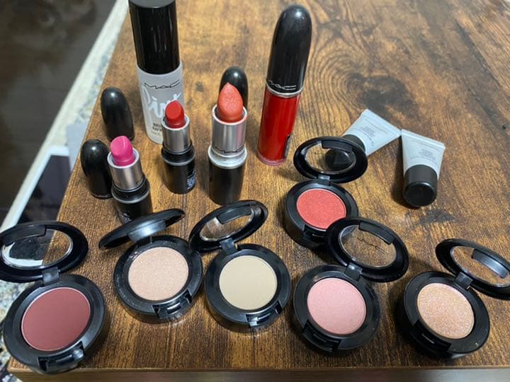 M・A・C アイシャドウ M・A・Cの単色アイシャドウ スモール アイシャドウ他、1商品を使った