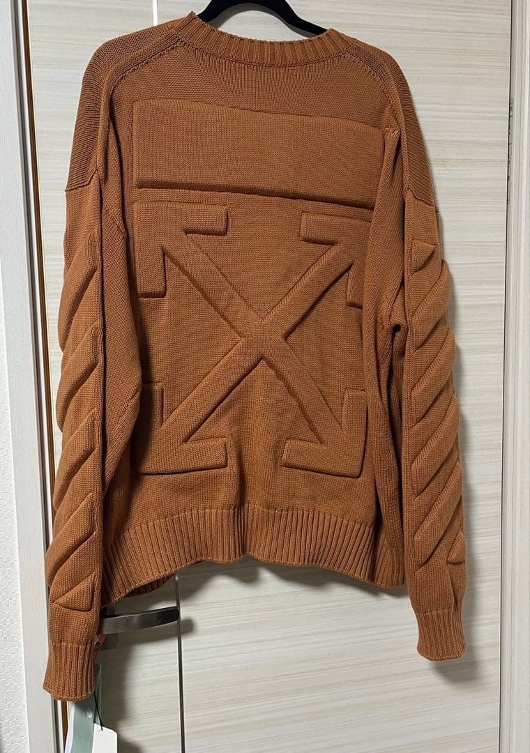 offwhite バックアローエンボスニット シュプリーム - メルカリ