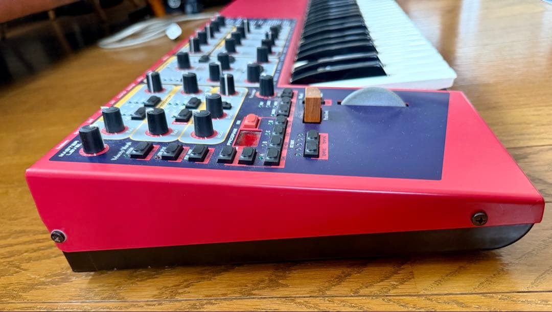 【値引き中】 clavia Nord Lead 2 / 美品 / 匿名配送