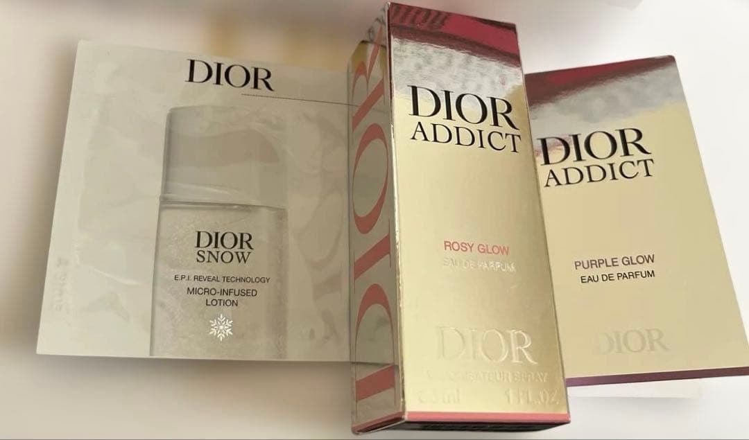 Dior Addict ロージーグロウ 香水 ギフトボックス 新snowサンプル