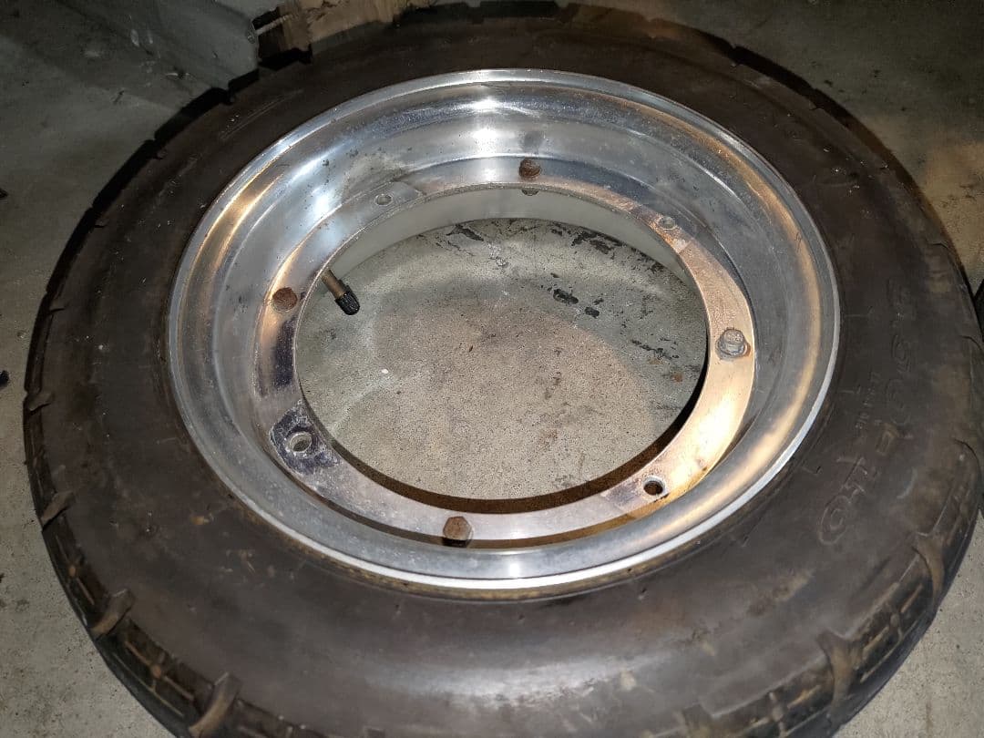 シャリー 　より取り外し　4本ハブ用　3.5j? 送料込み　タイヤ付き