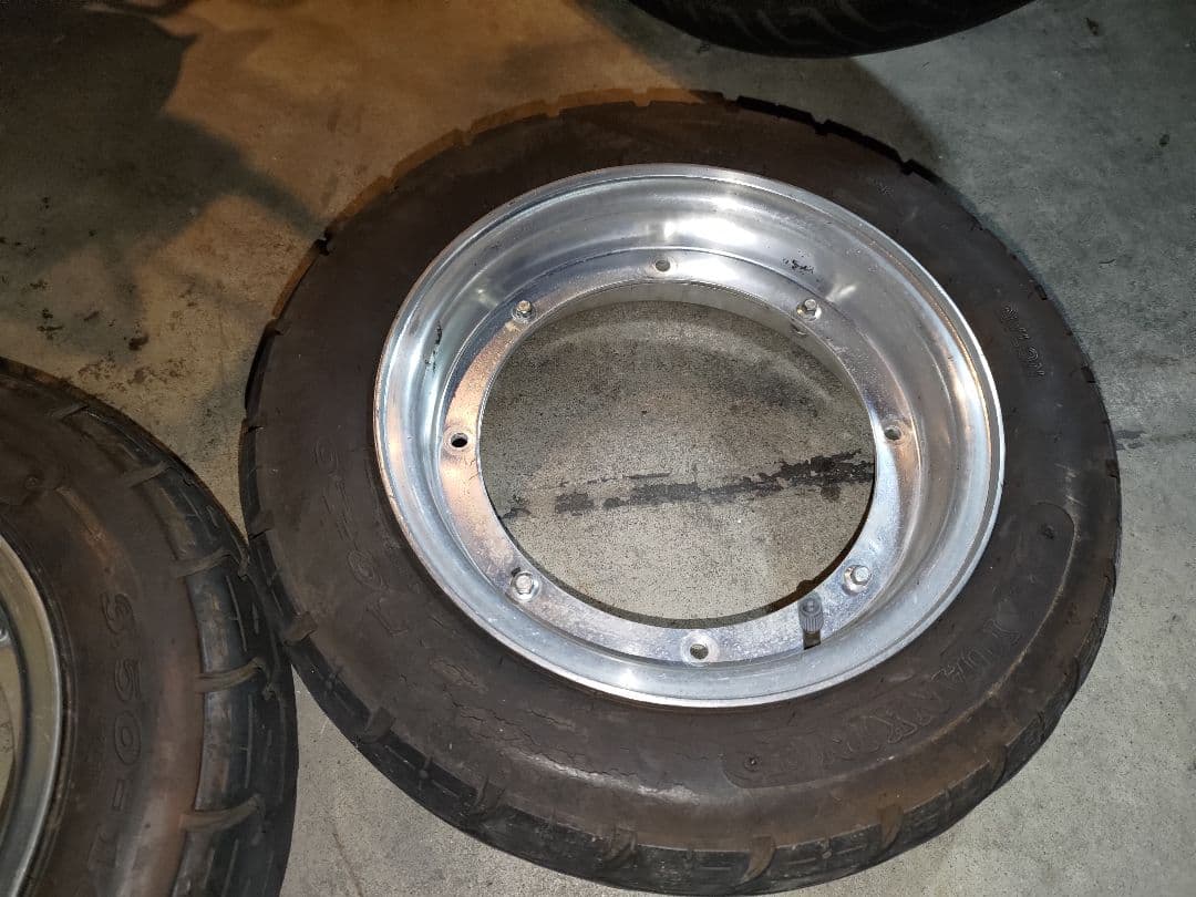 シャリー 　より取り外し　4本ハブ用　3.5j? 送料込み　タイヤ付き