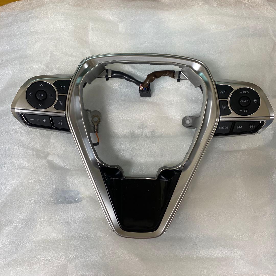 美品 グラージオ 220クラウン ステアリングスイッチ ASSY 金属調 トヨタ 220系クラウン用 金属製ステアリングスイッチトリム カーボン