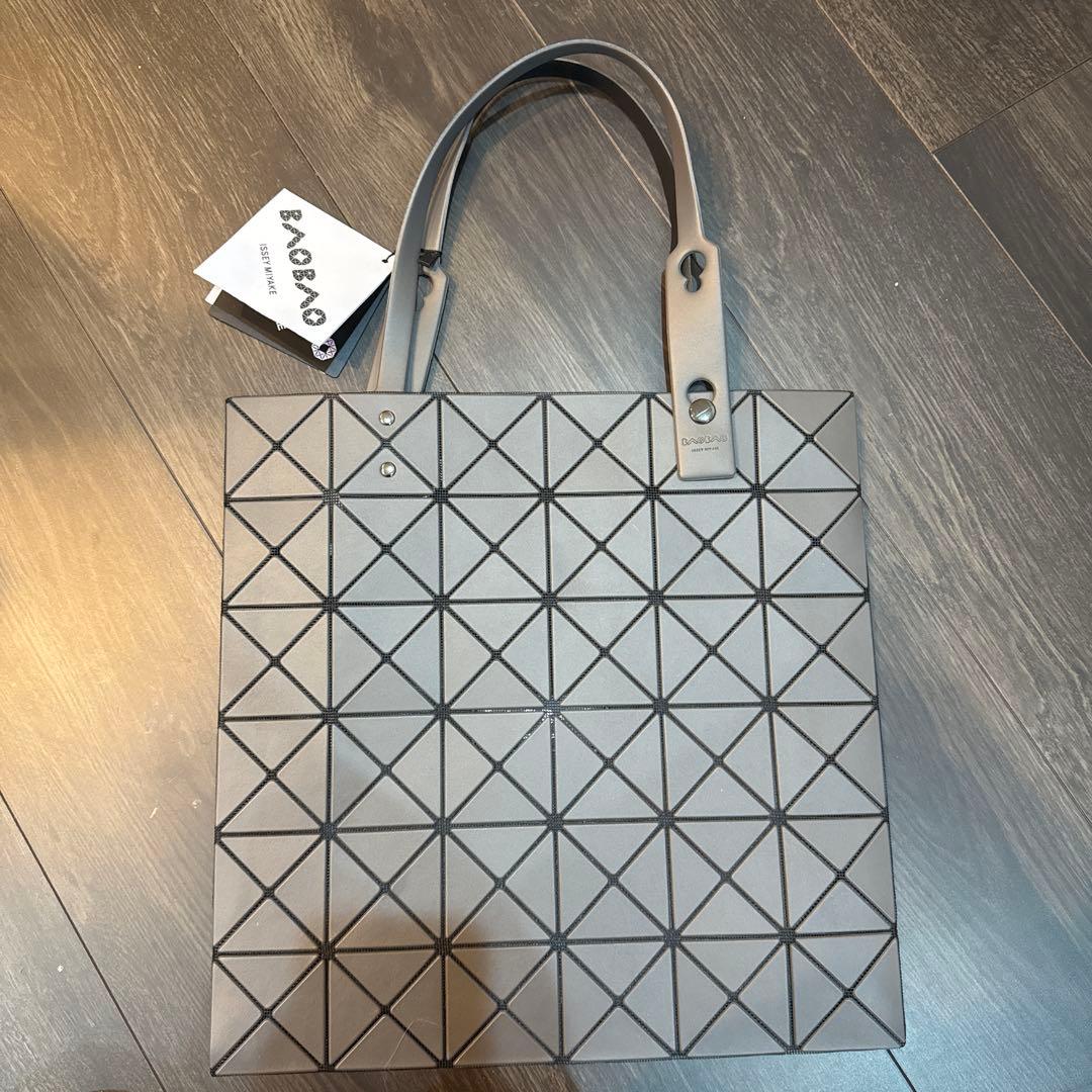 ISSEY MIYAKE エコバッグ グレー Gray Kaiju Tote by BAO BAO ISSEY MIYAKE on Sale