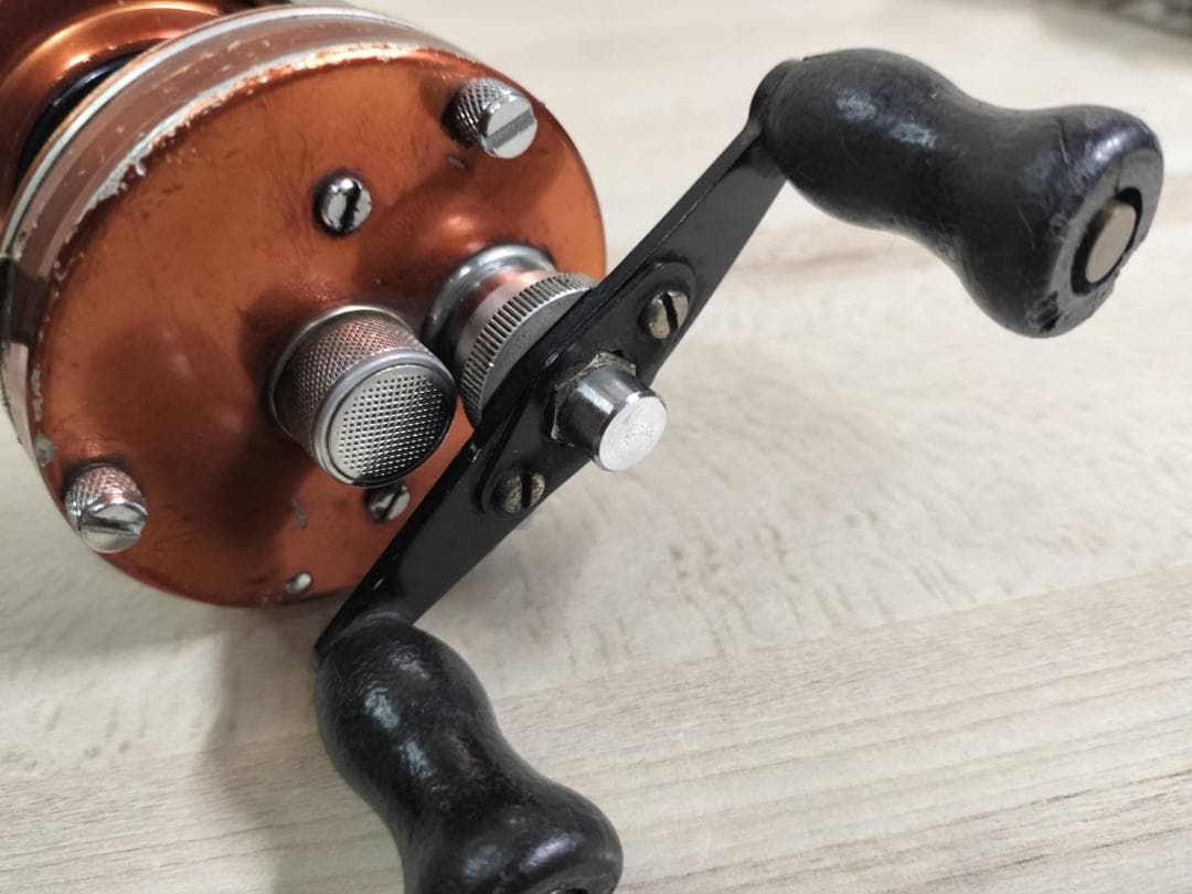 ☆ABU GARCIA アブ アンバサダー 4000D ビンテージリール 橙