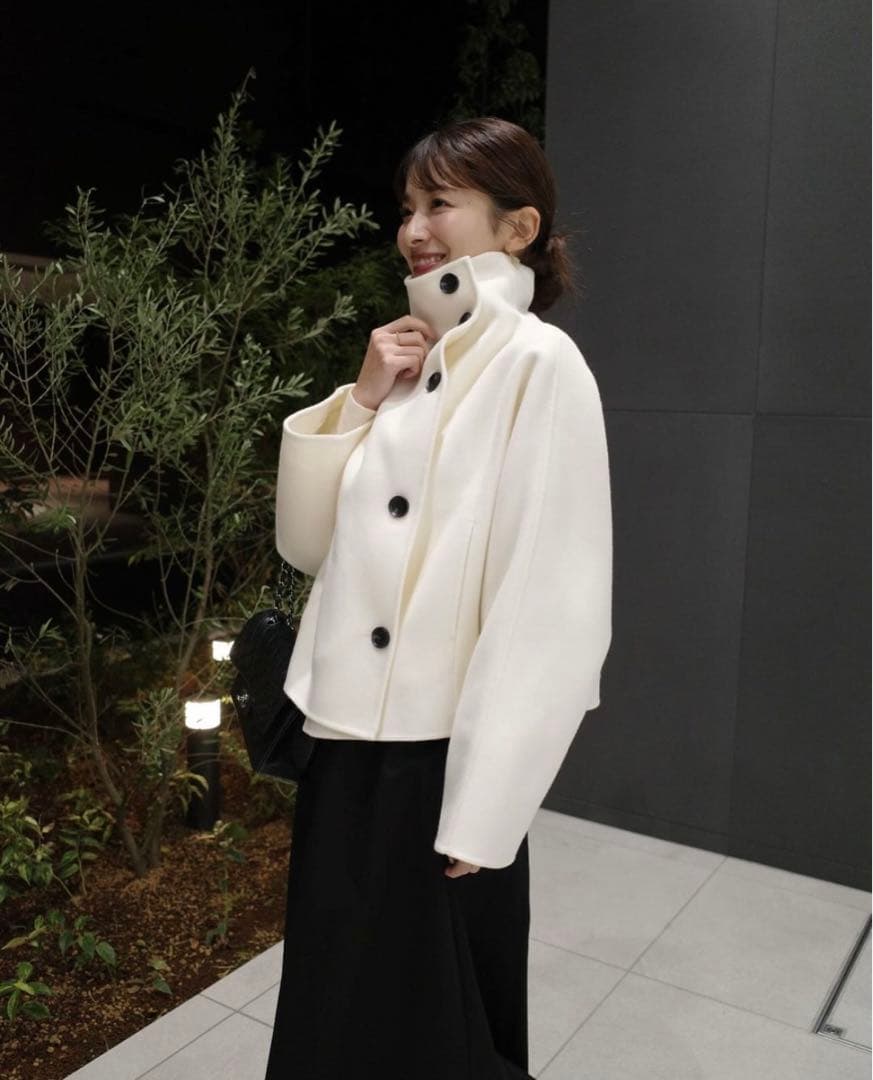 anuans】スタンドネックリバーショートコート - メルカリ