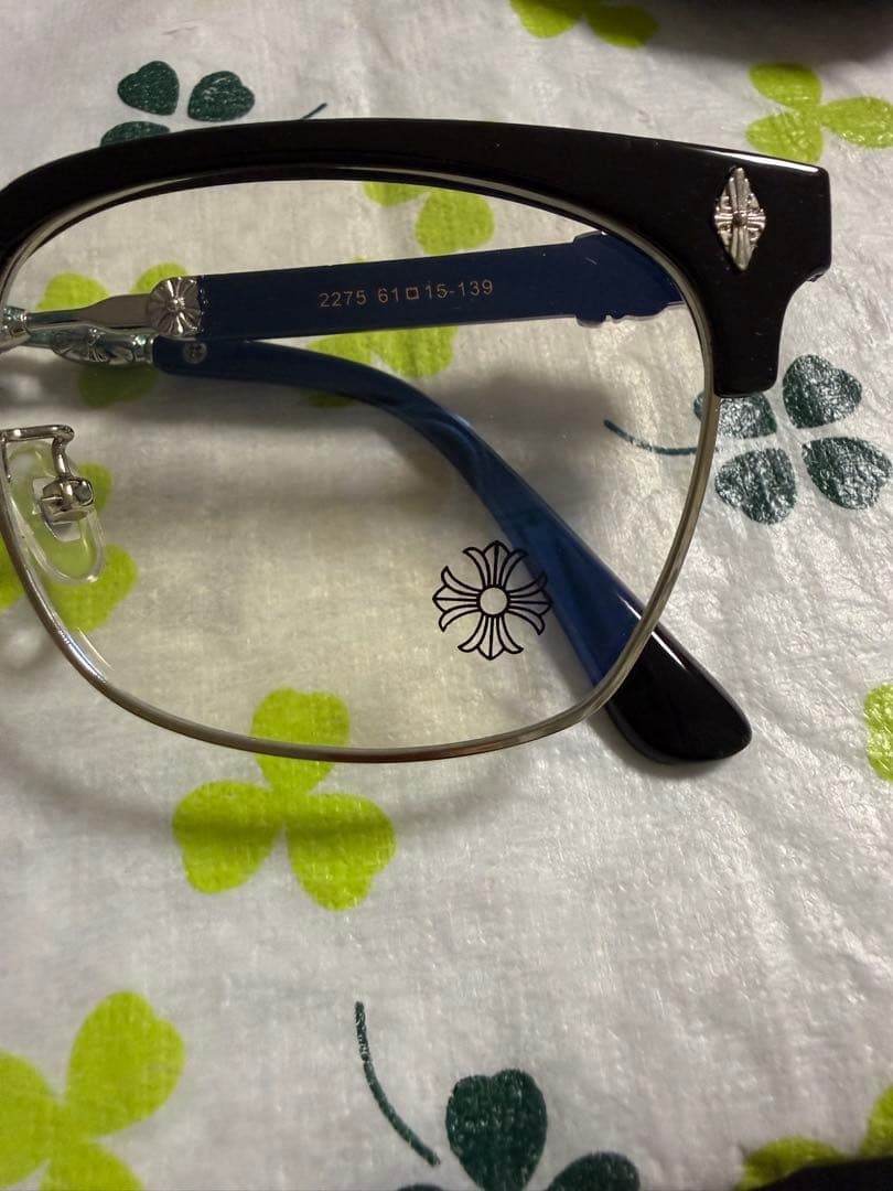 伊達メガネ 黒縁 ハーフ シルバー Y2K クロス ダガー クロムハーツ好き