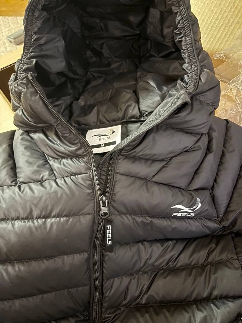 feels 黒ダウン Mサイズ 上杉柊平 - メルカリ