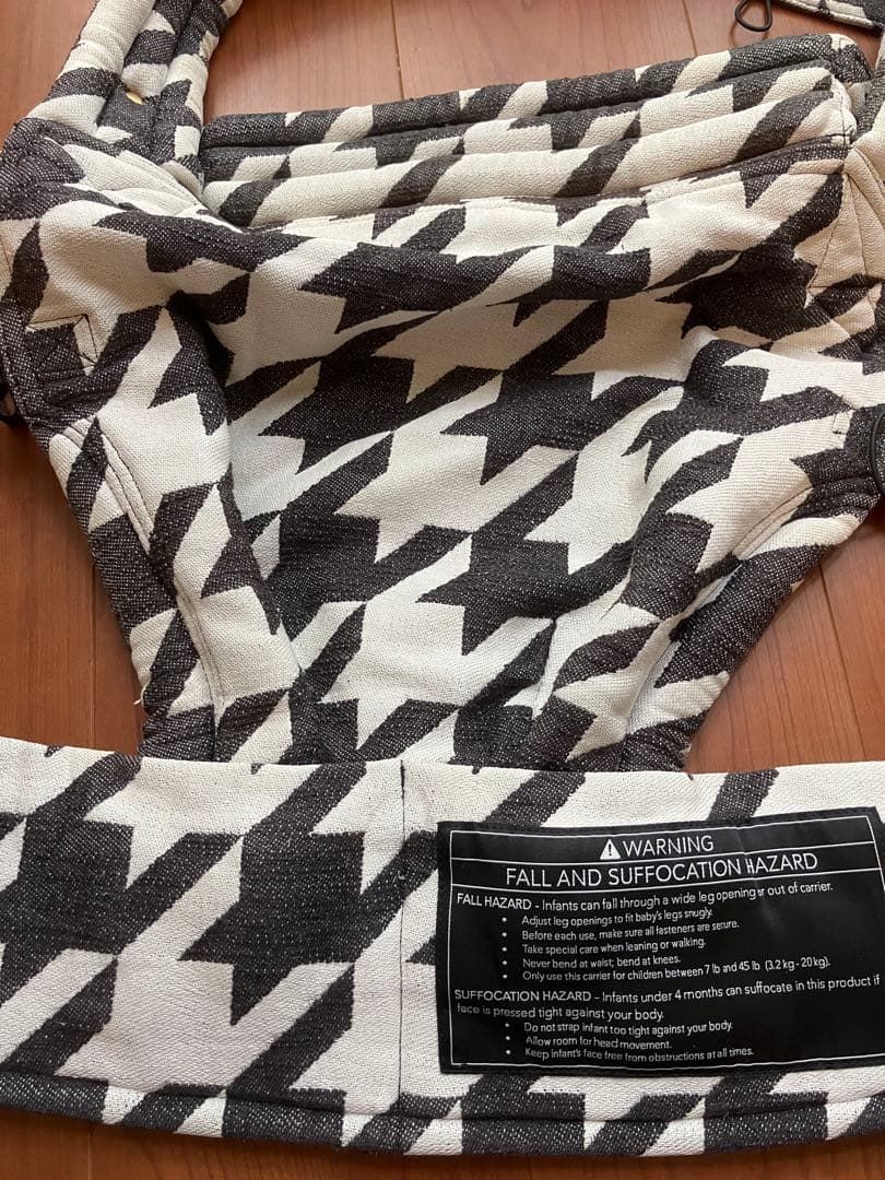 artipoppe ザイガイスト ツイードBW 抱っこ紐 千鳥 ハンドトゥース