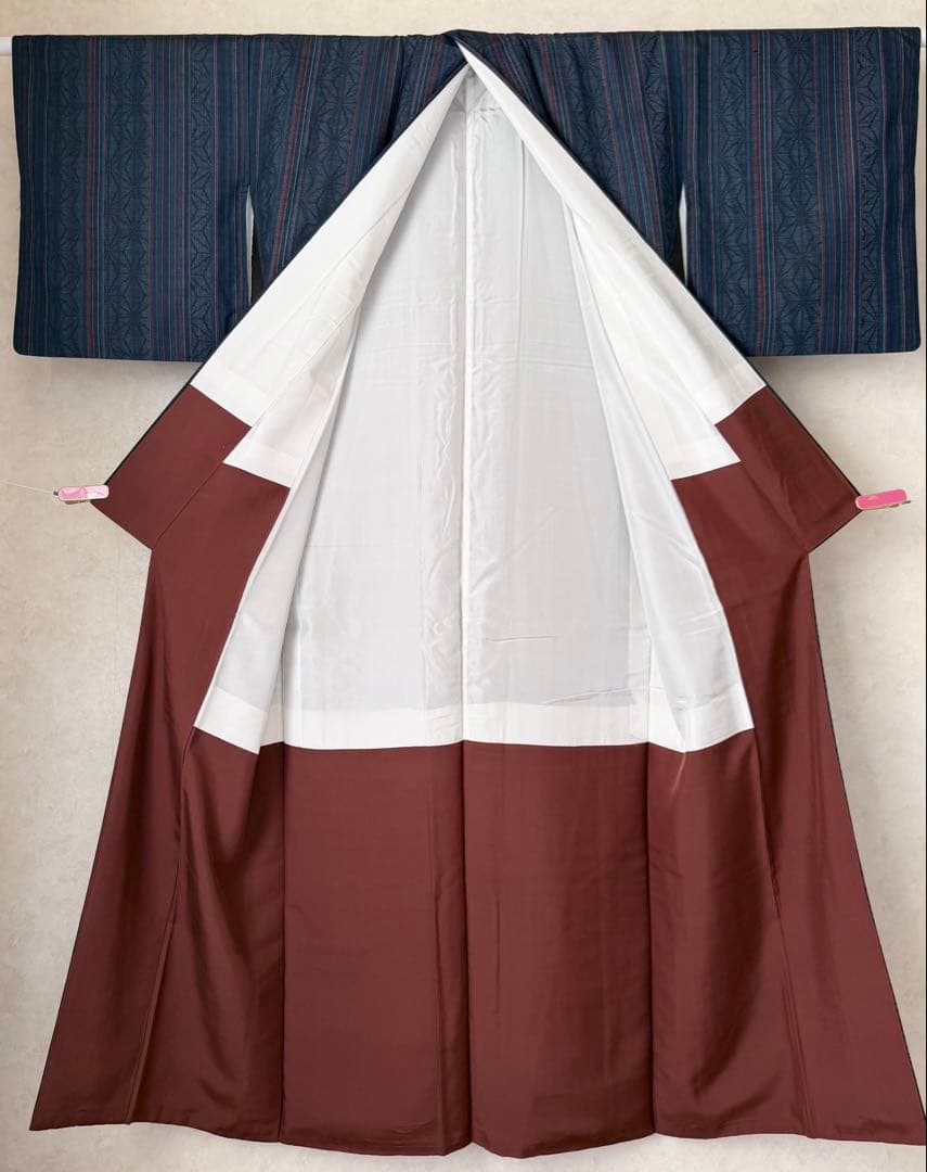 a19 美品 縞に麻の葉模様織り出し 正絹 手織り紬 裄67 - メルカリ