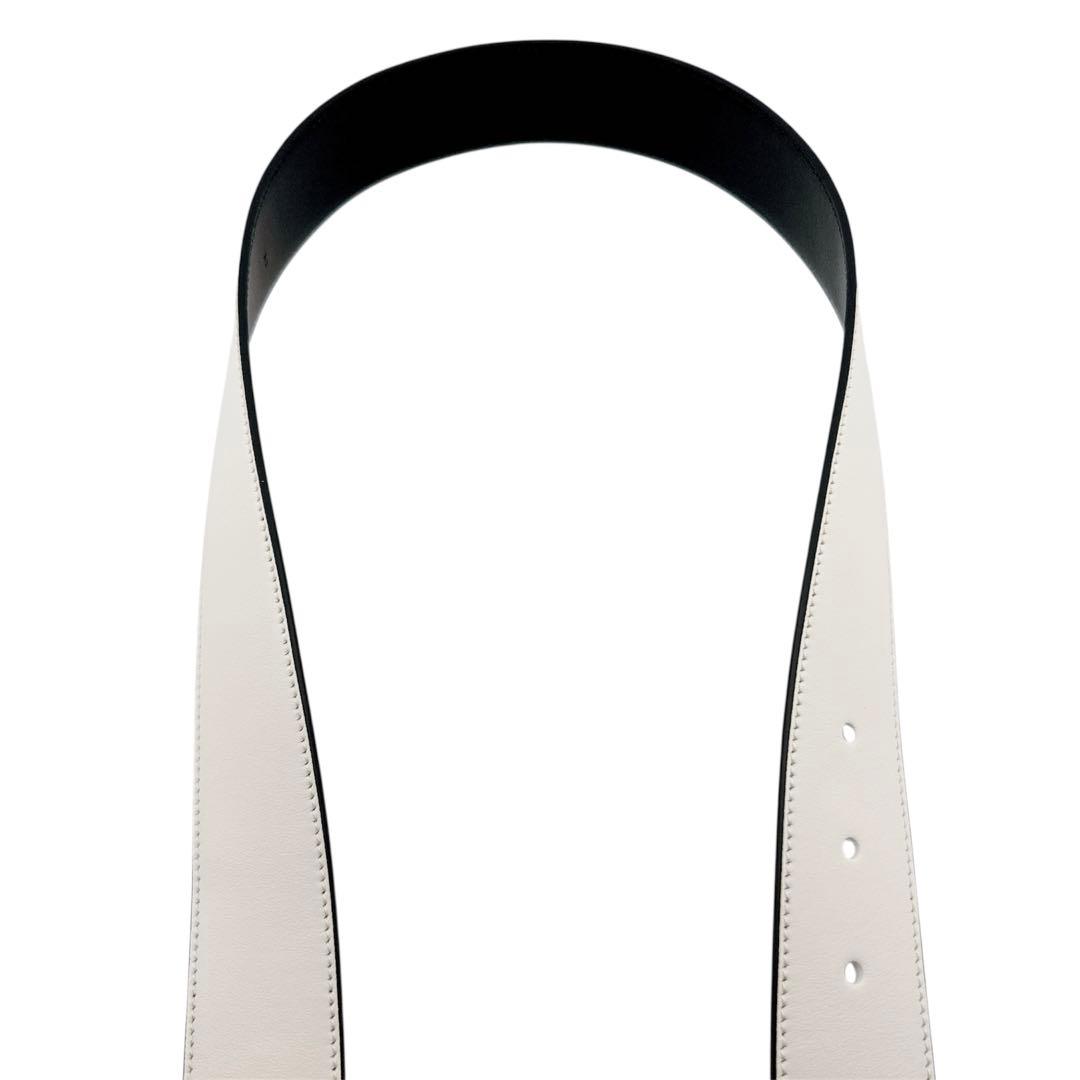 未使用級◇プラダ レザー トライアングルロゴ 三角プレート ホワイト