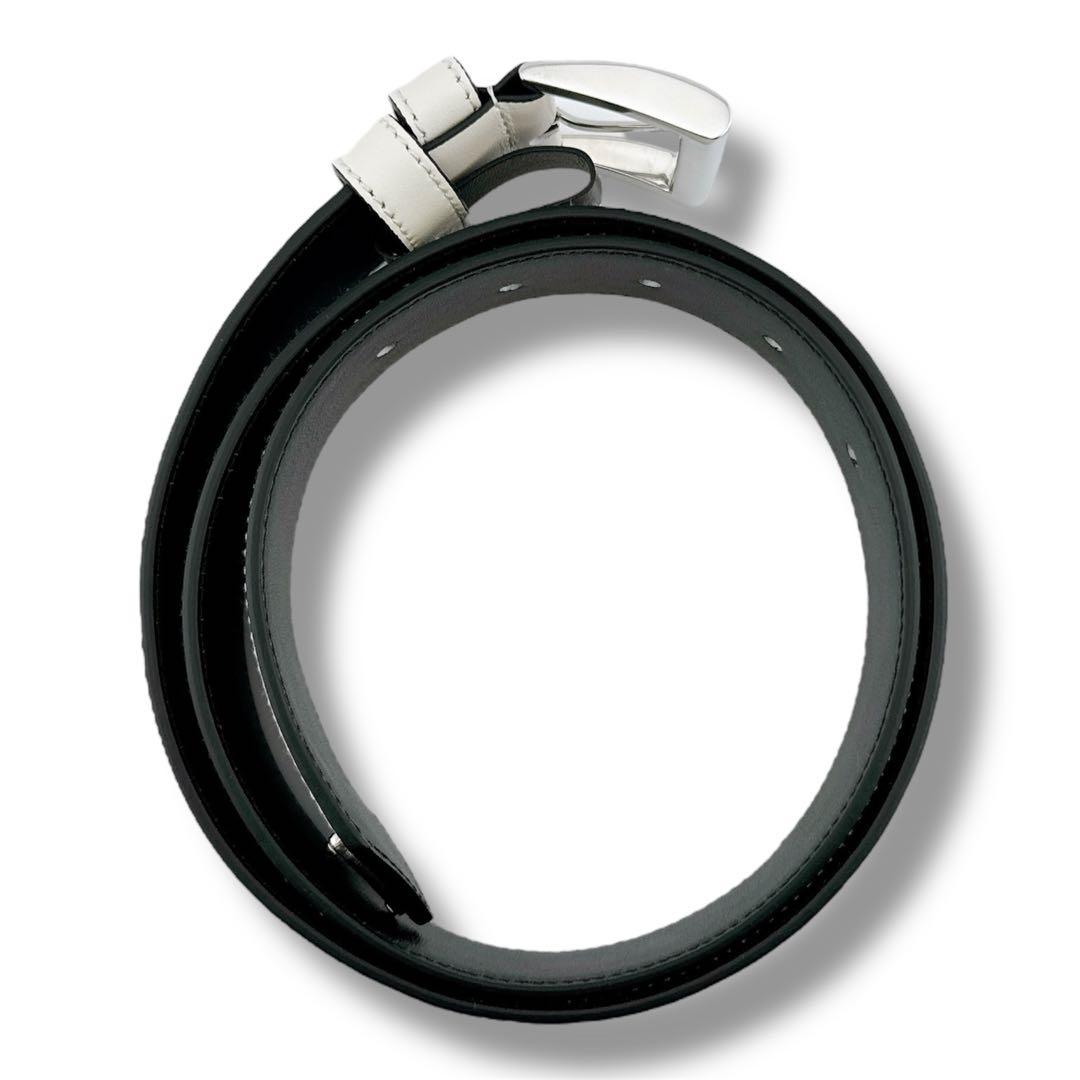 未使用級◇プラダ レザー トライアングルロゴ 三角プレート ホワイト