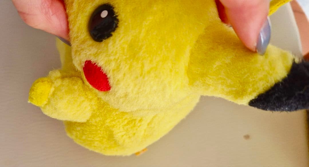 オークション】ポケモン ピカチュウ 初期 初代 レトロ TOMY ぬいぐるみ