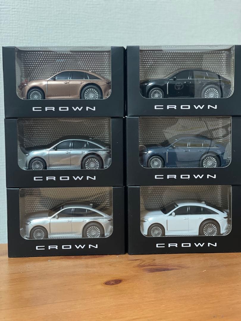 トヨタ 新型クラウンセダン 非売品ミニカー プルバックカー6色セット