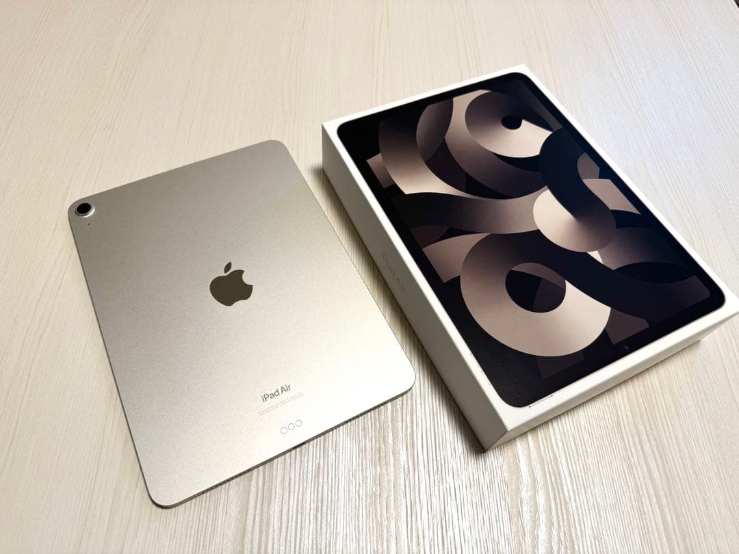 【美品】iPad Air 第5世代　256GB 10.9インチ　Wi-Fiモデル Apple iPad Air 10.9インチ 第5世代 Wi-Fi 256GB 2022年春モデル