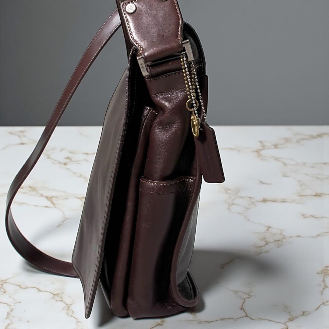 《入手困難》コーチ メッセンジャーバック レザー フラップ 斜めがけ