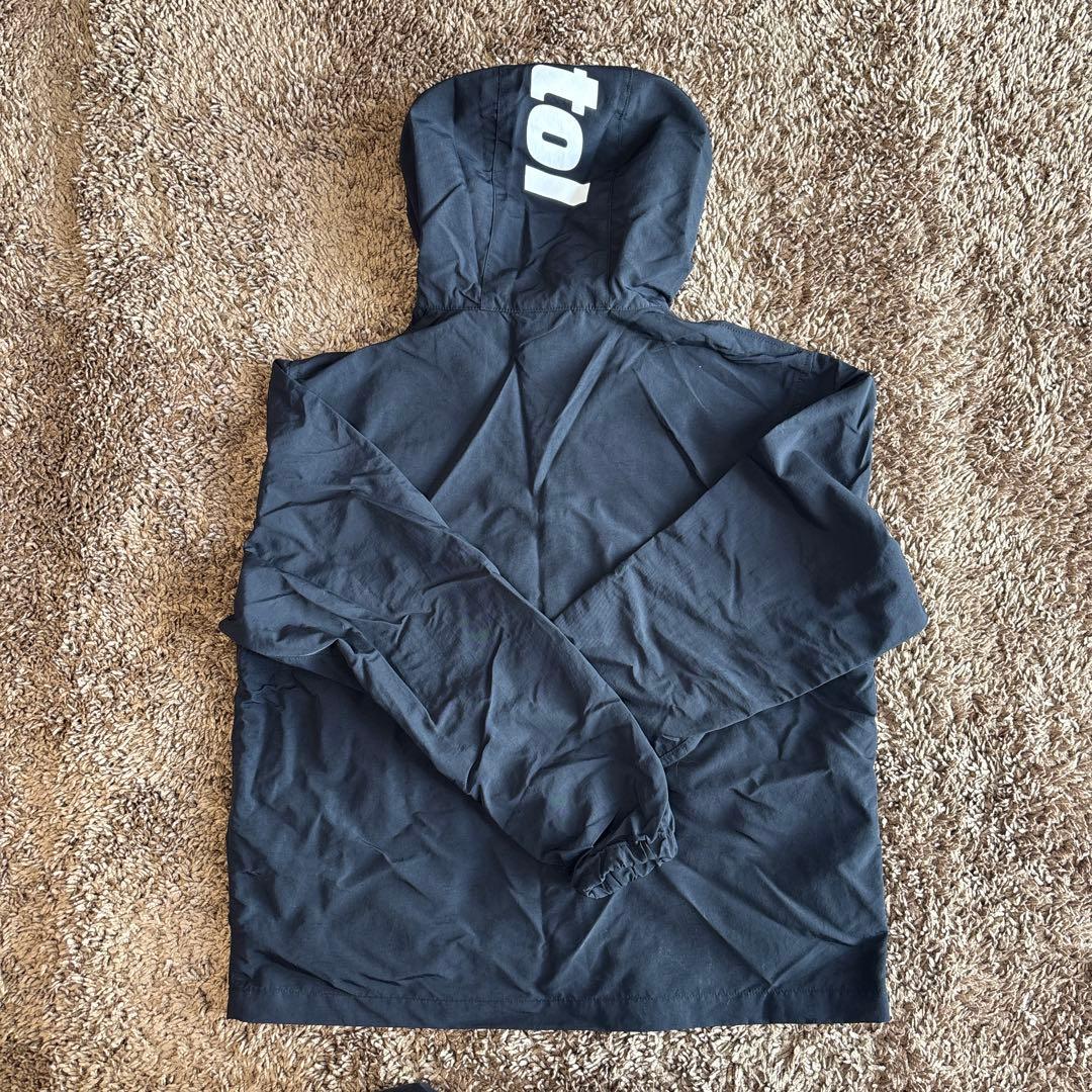 マウンテンパーカー　F.C.Real Bristol フード付きジャケット