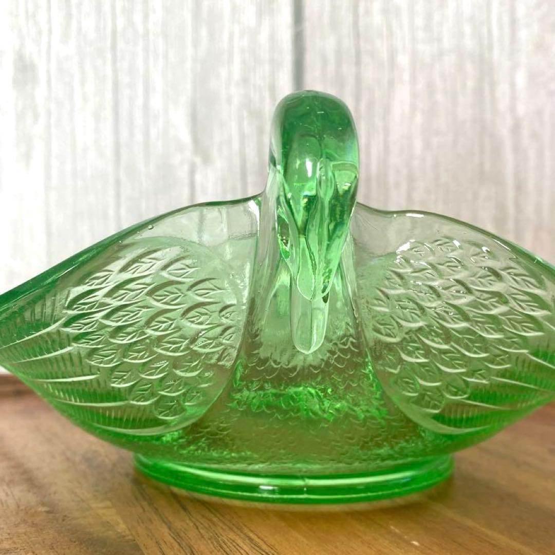 ウランガラス　スワン　キャンディディッシュ ウランガラス スワン キャンディディッシュ - メルカリ