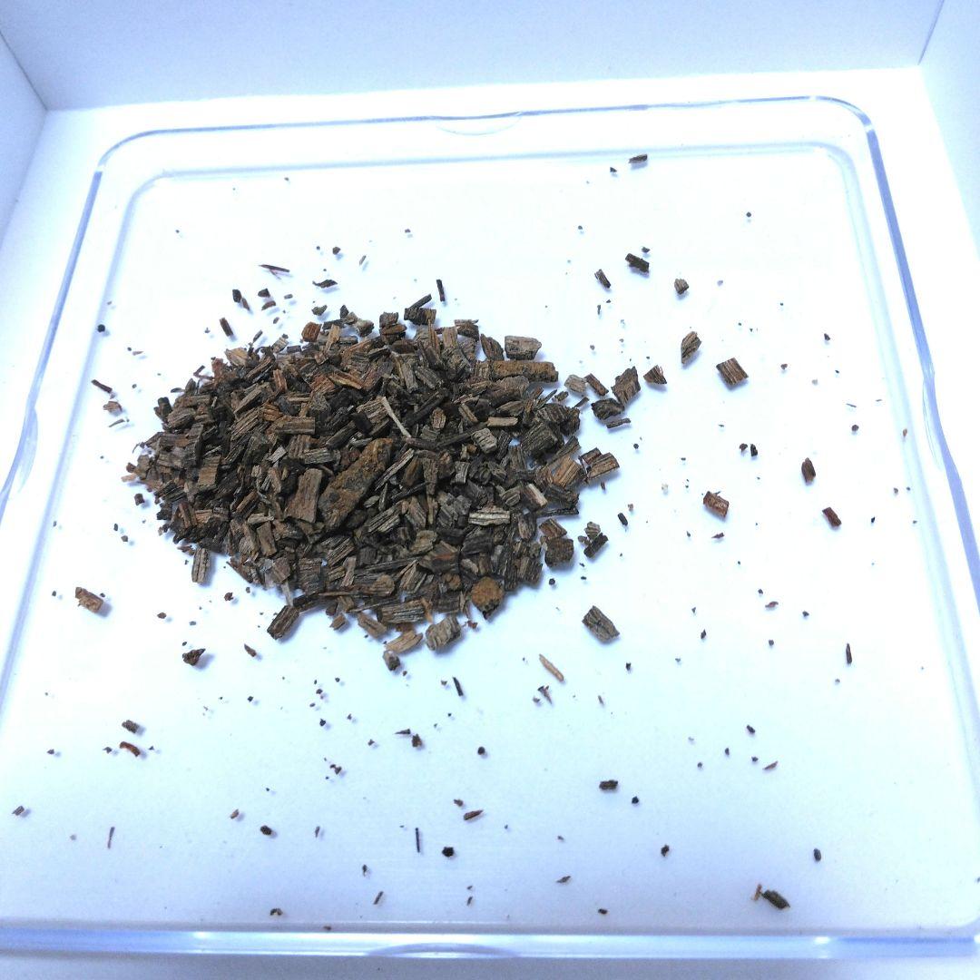 松栄堂　香木沈香 伽羅　刻　2.0g