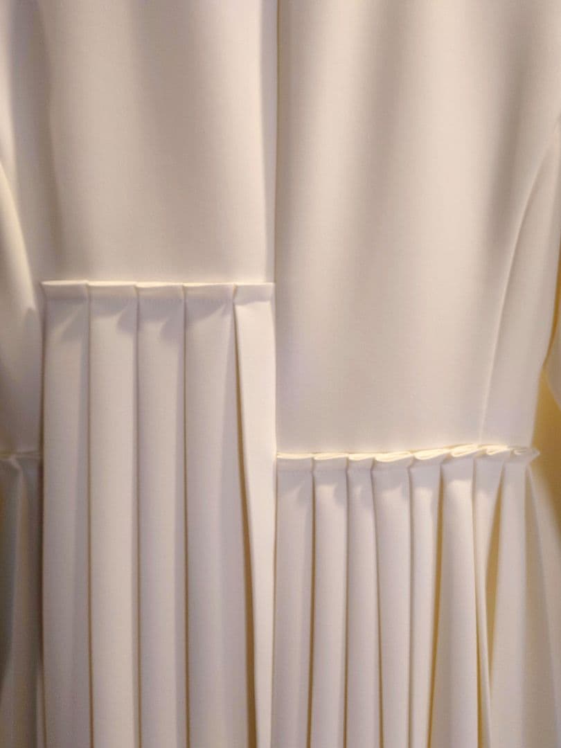 フォクシーニューヨーク定価13万ワンピ、コートにも♪、プリーツ