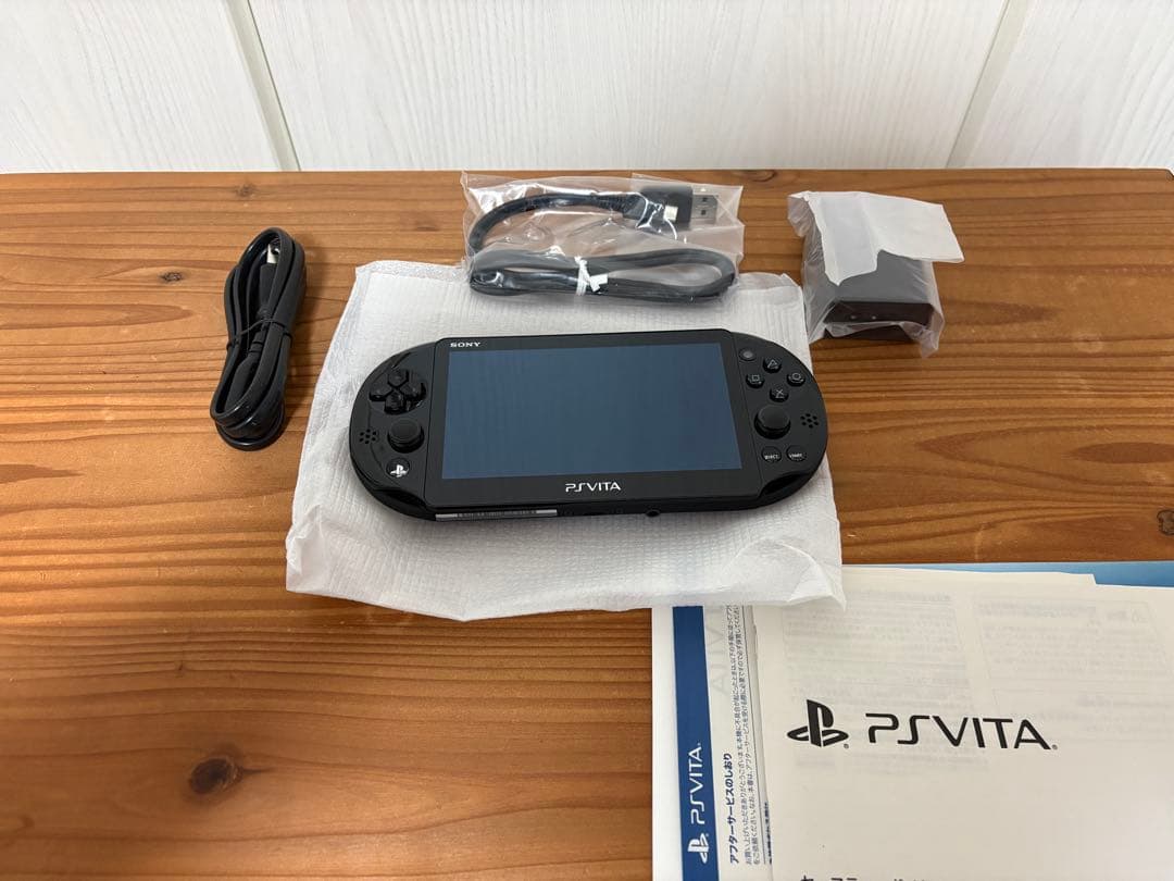 psvita 本体 PCH-2000 ブラック ポーチ付き - メルカリ