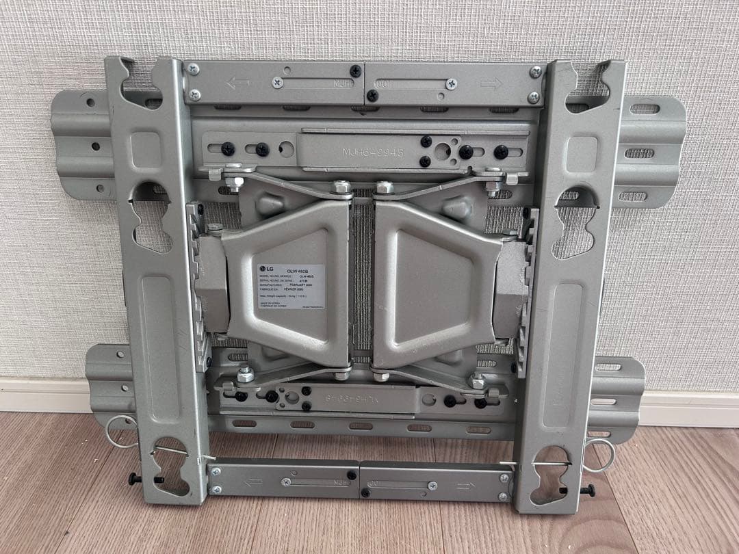 LG OLW480B テレビマウント 最大耐荷重50kg 壁掛けブラケット (テレビ用壁掛け金具) - OLW480B | LG JP