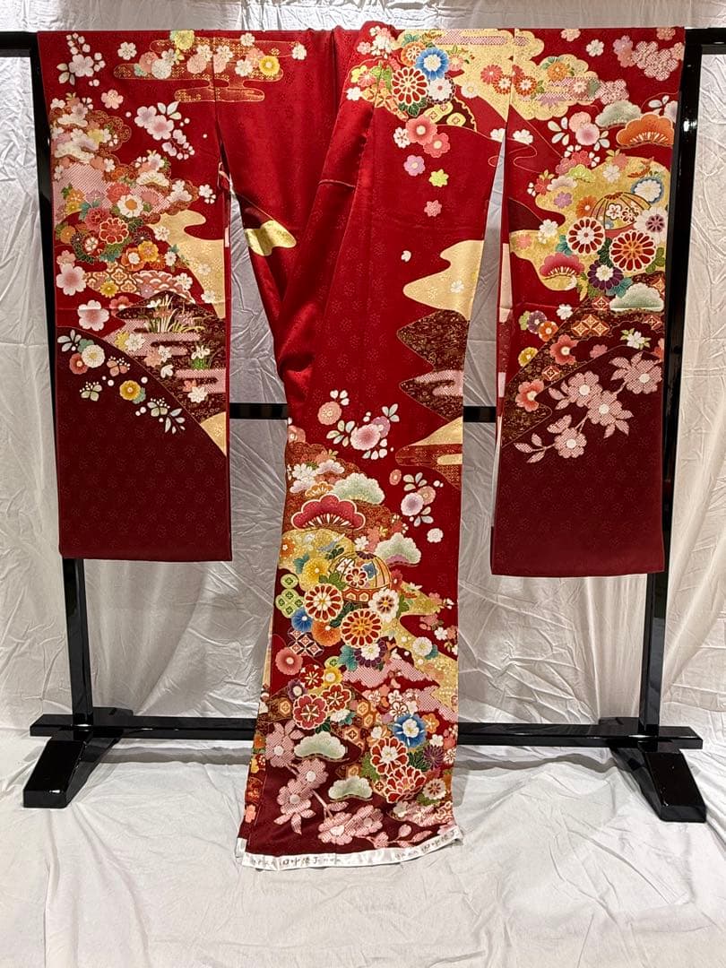 三越取扱 吉澤織物 [田中優子の世界]振袖 未仕立 定価70万 正絹 赤地