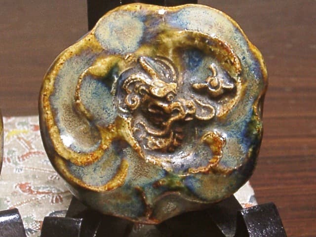 京焼・清水焼 ブロンズ作家 沼田一雅作 香合 銘：雲龍 無傷 共箱 古物。