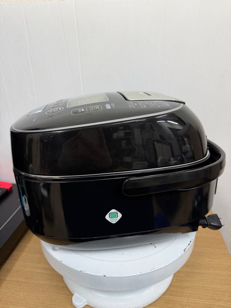 東芝 真空圧力IH炊飯器 RC-10VQM（1.0L）2018年製