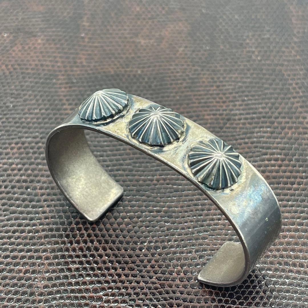 NEIGHBORHOOD シルバー アポロ コンチョ 平打ち バングル - メルカリ