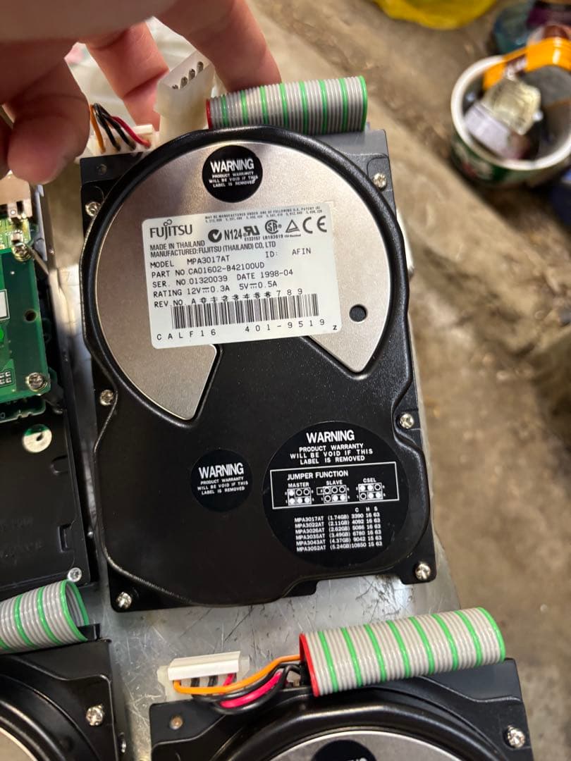 M57。ハードドライブ 富士通 MPA3017AT 1.7GB 5400RPM