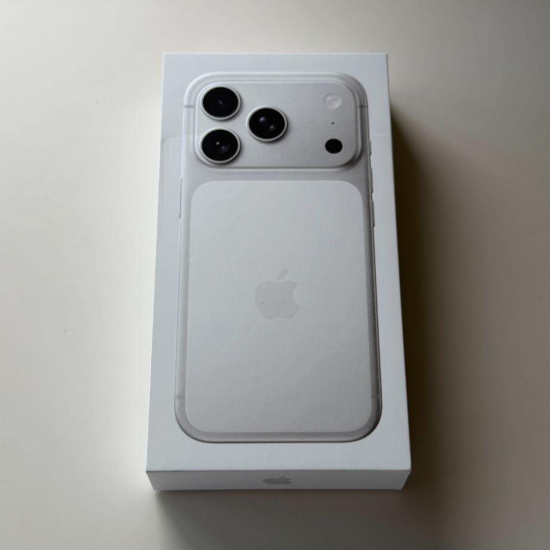 香港版】iPhone 17 Pro Max 256GB シルバー【新品】物理 - メルカリ