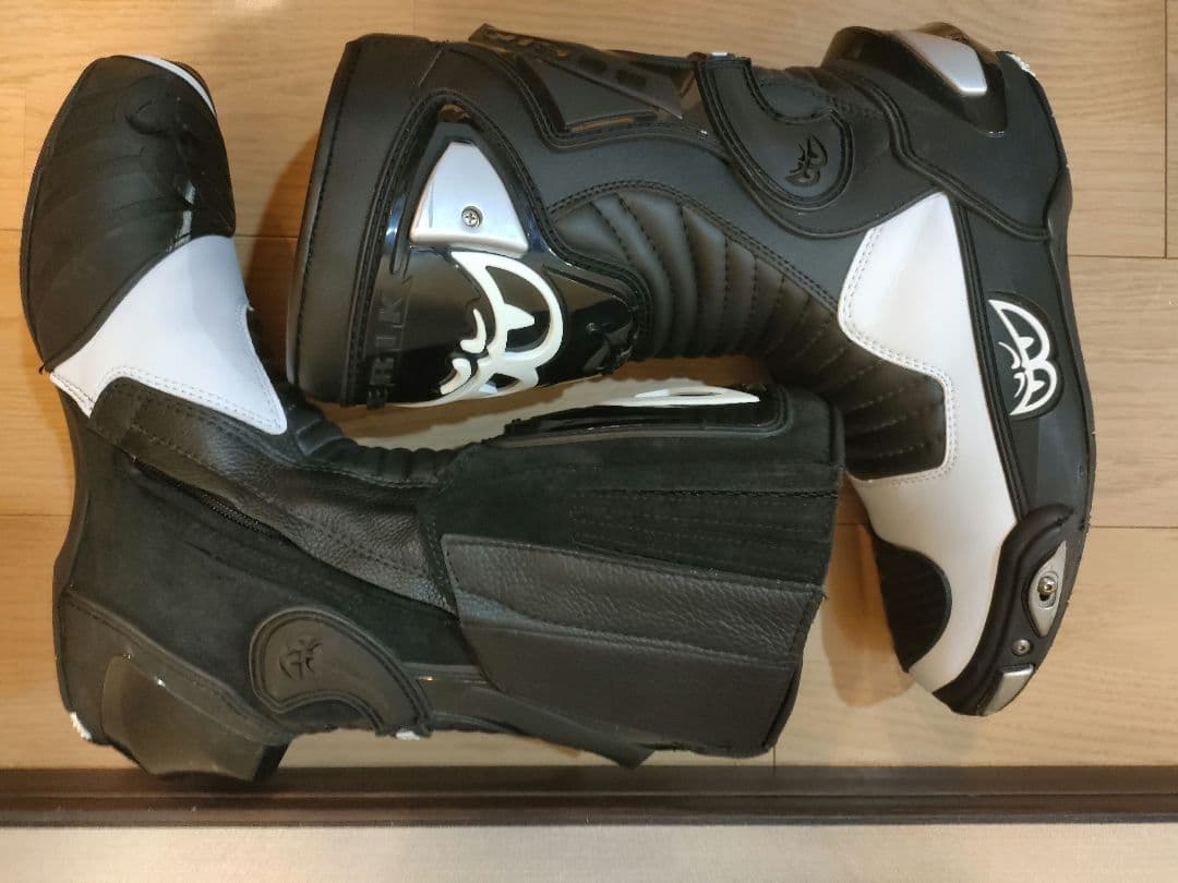 BERIK レーシングブーツ 30cm サイズ46 ベリック - メルカリ