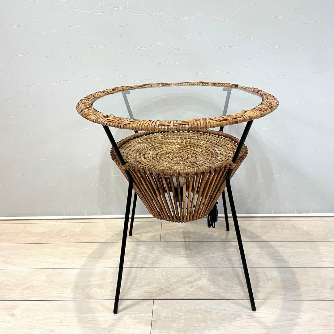 美品】ラタン ガラス天板 サイドテーブル 照明付き 間接照明 籐家具