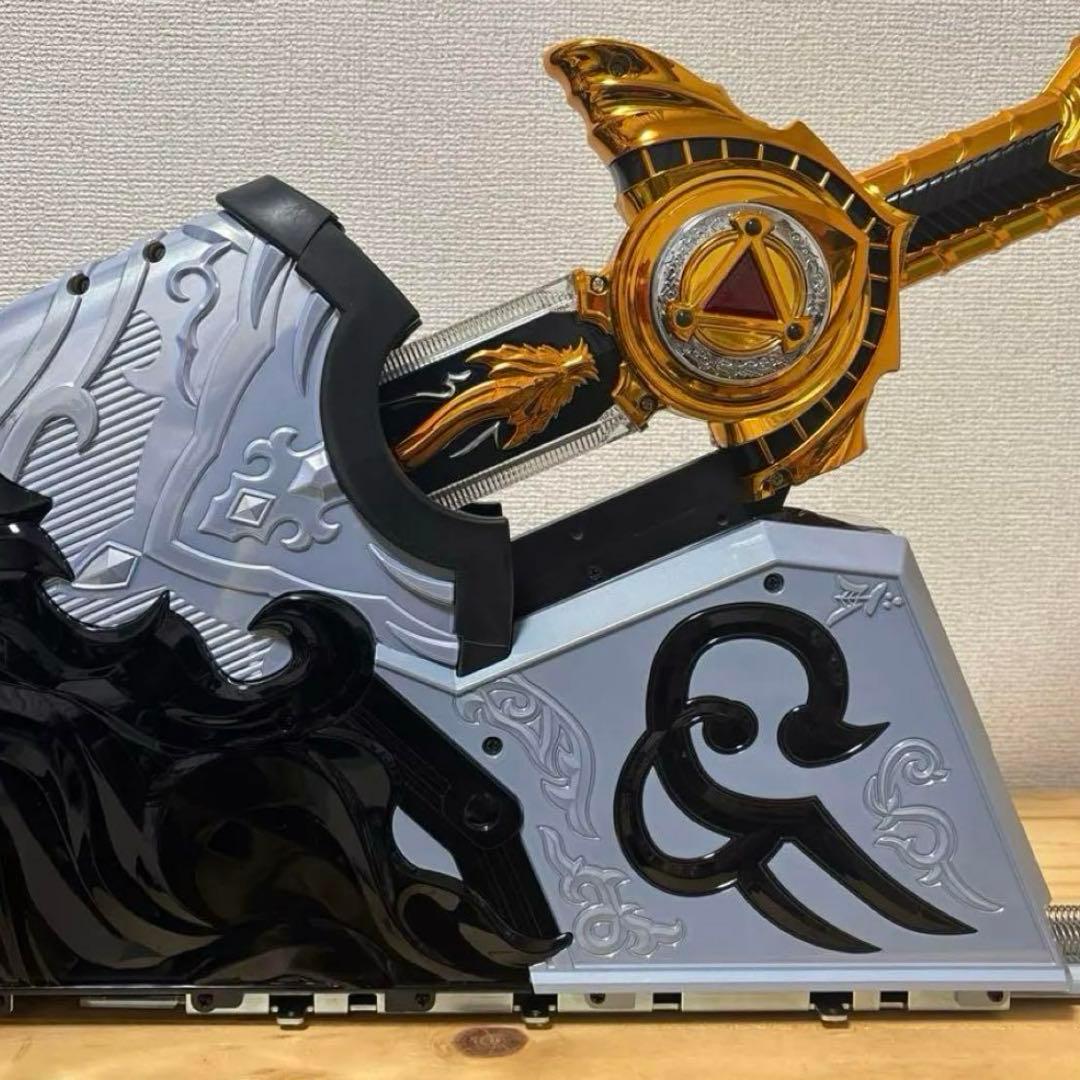 P 牙狼金翔（白） 剣役物 ☆レア品☆ - メルカリ