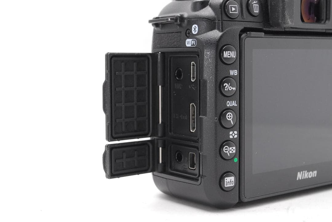 使用感極少】Nikon D7500 ボディ WiFi・Bluetooth搭載