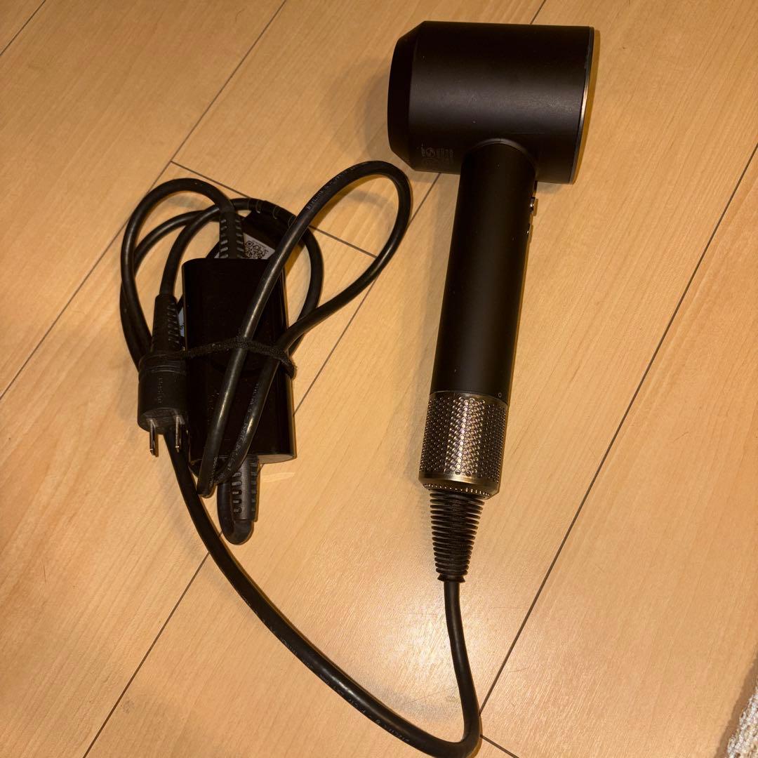 ジャンク品 Dyson ダイソン ドライヤー HD08 動作可 コード発熱あり
