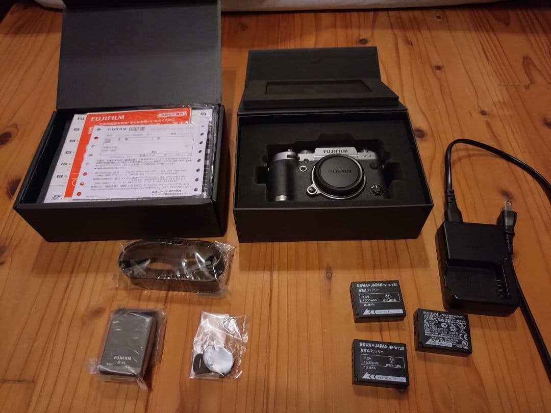 Fujifilm X-T1ボディ FUJIFILM Mirrorless SLR X-T1 Body Graphite Silver Edition FX-X-T1