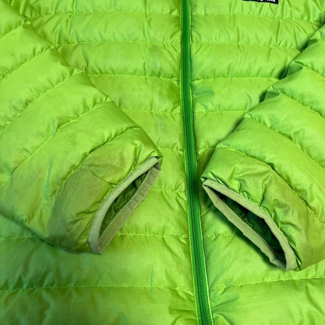 希少 パタゴニア ダウンセーターフーディ Mサイズ ゲッコーグリーン