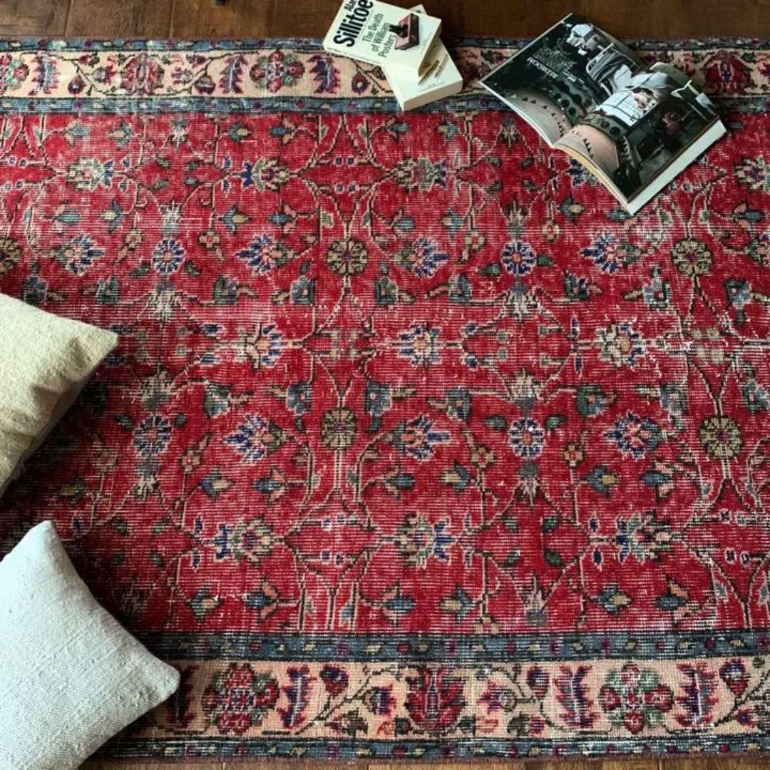 深紅花柄ヴィンテージラグトルコラグ赤ラグ