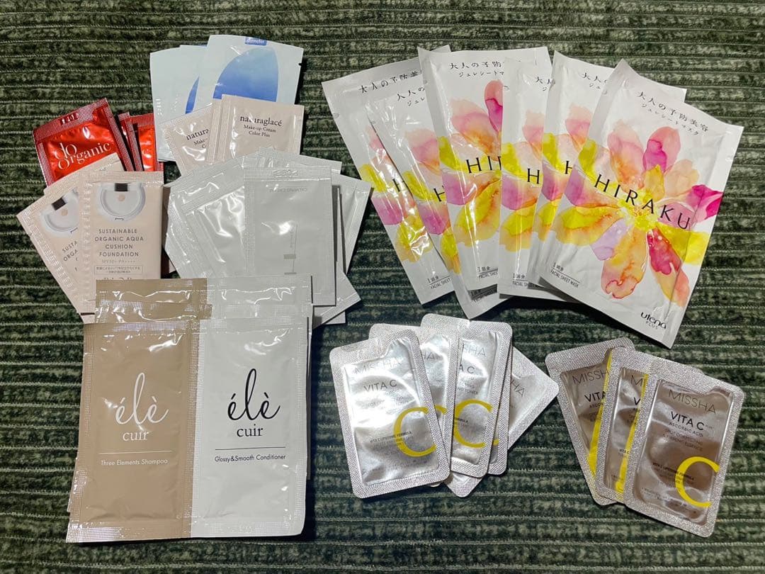 コスメ・化粧✨試供品のまとめ売り 14 12／1発売限定コスメ】迷ったら即買い！名品コスメが一気に試せる限定