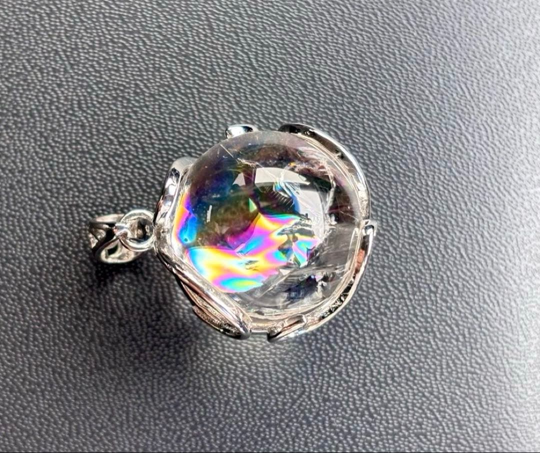 椿　永遠の愛を願う水晶の究極形態　虹のマスターウラルレムリアンスフィアPT