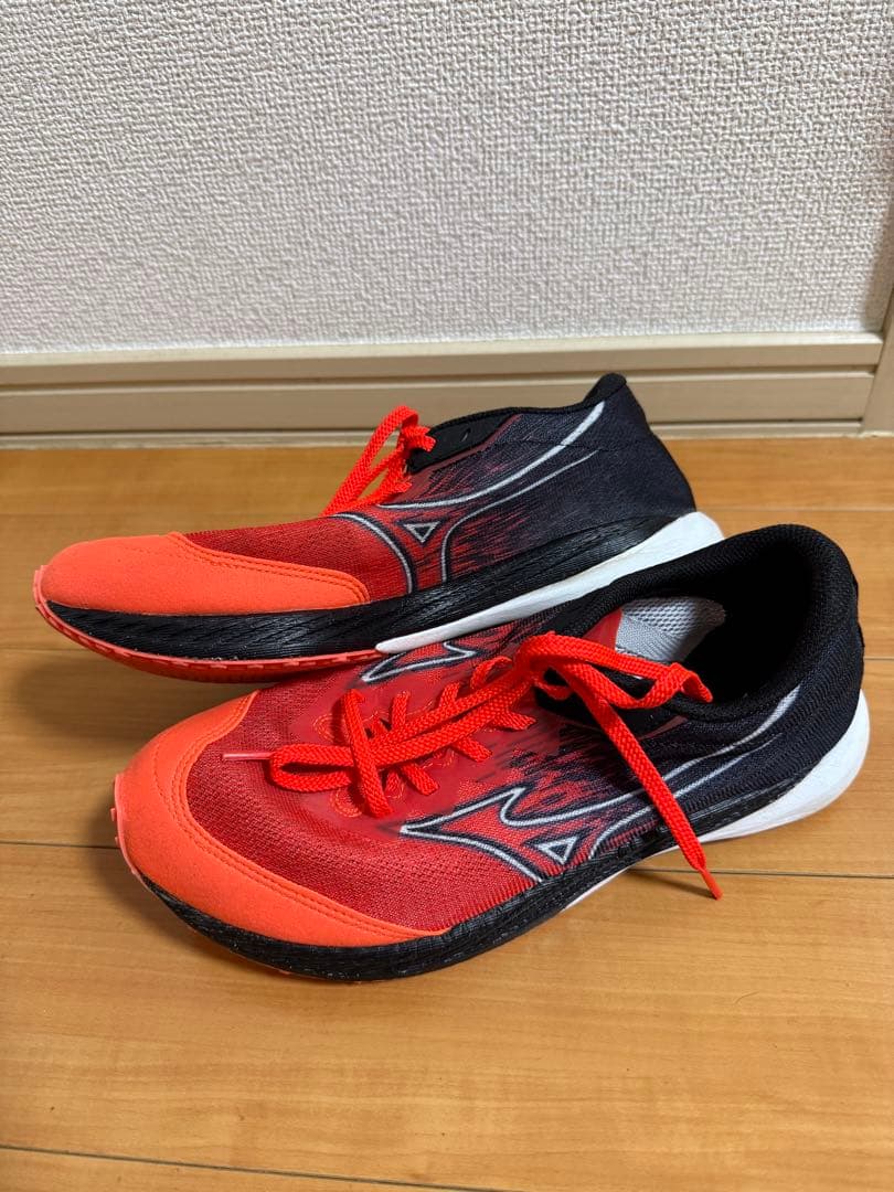 ら*そ様 ミズノ/エンジン トレーニングシューズ レッド/ブラック