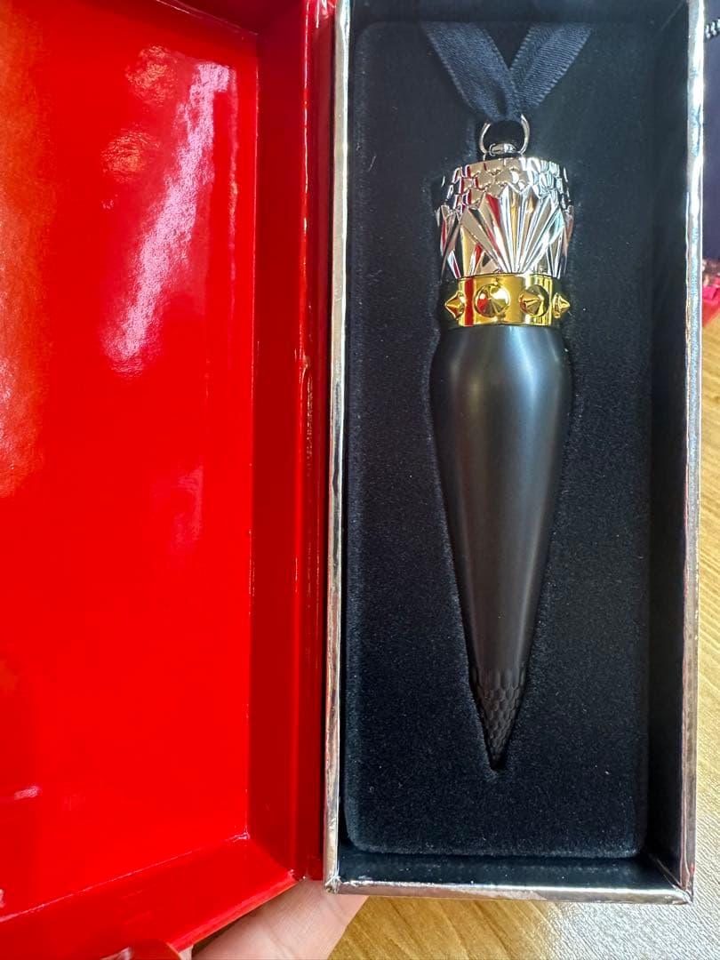 Christian Louboutinリップカラー ルージュ ルブタン 001m ルージュルブタン シルキーサテン Rouge Louboutin 001 - Christian