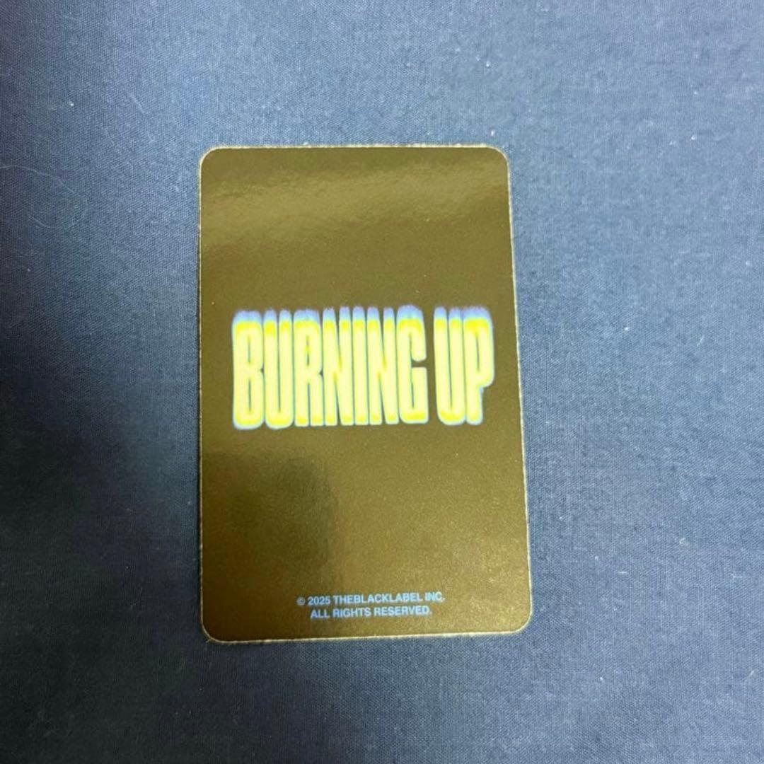 meovv ミャオ スイン burning up ランダムトレカ B - メルカリ