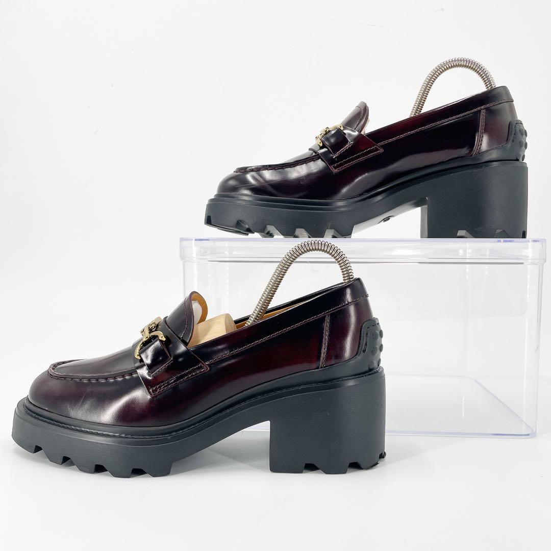 美品 トッズ T金具 レザー ローファー 革靴 ヒール パンプス