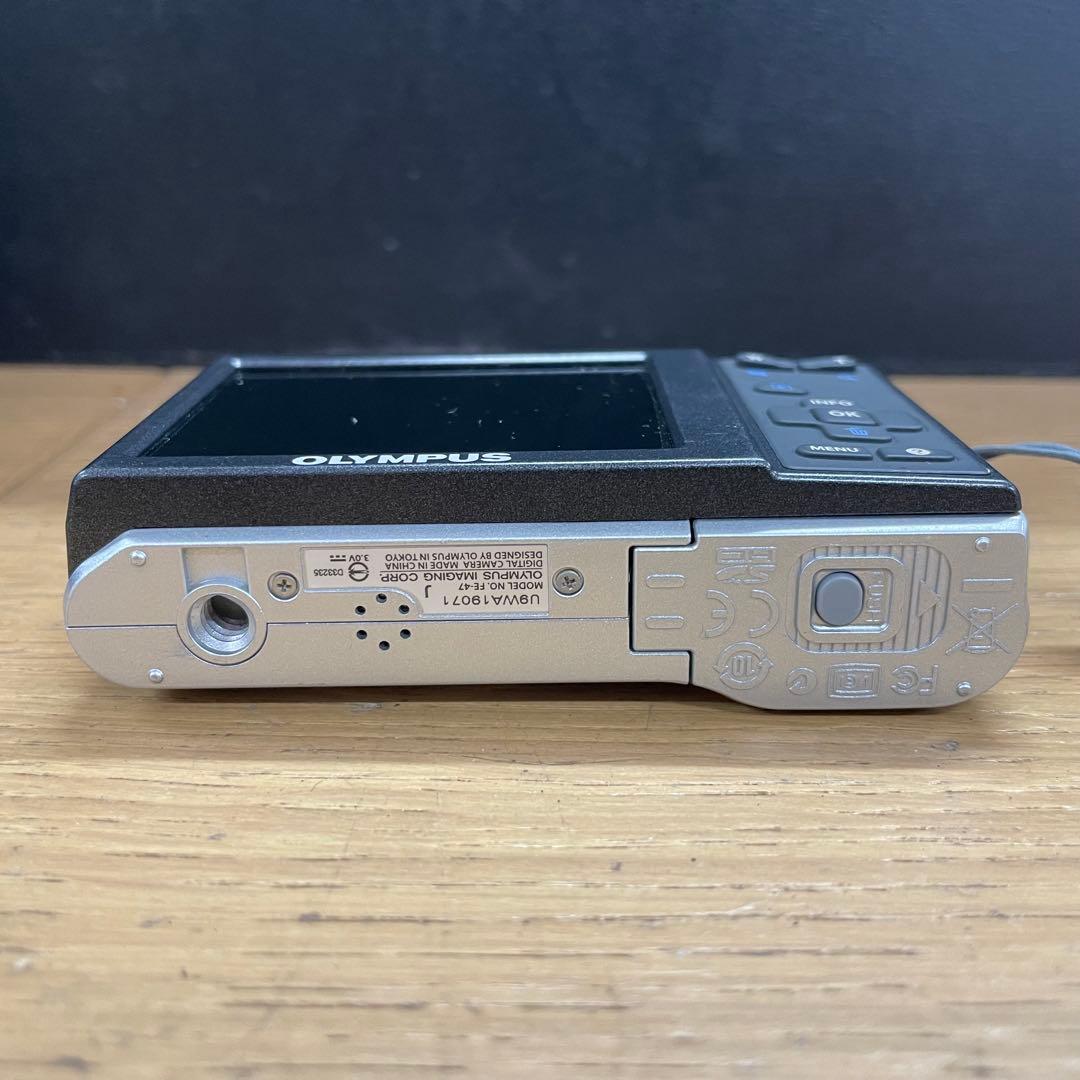動作品 Olympus FE-47 コンパクトデジタルカメラ 単三電池式 - メルカリ