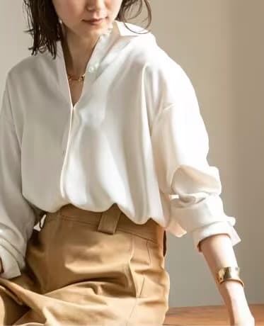 noble シーズンカラープレーンシャツ ホワイト - メルカリ