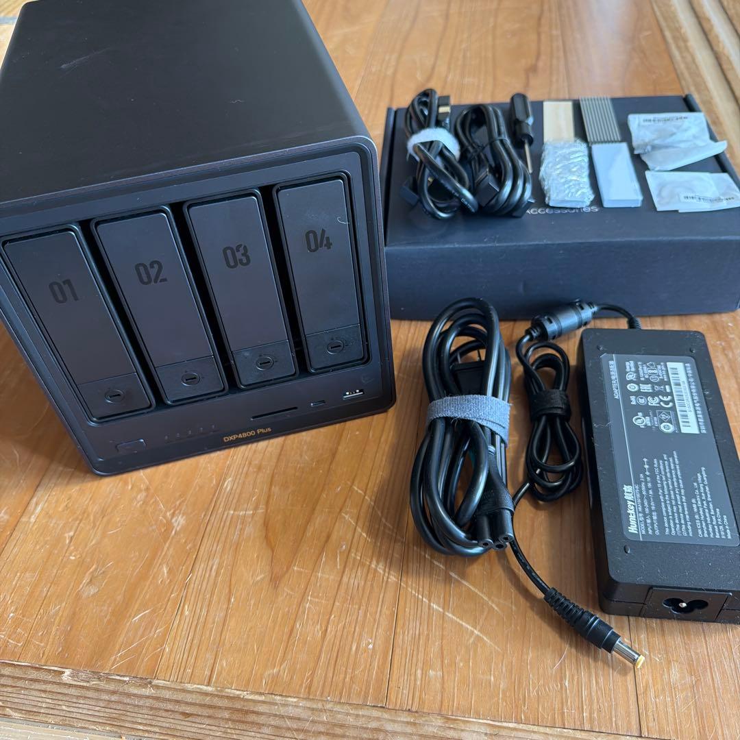 【中古】UGREEN NASync DXP4800 Plus Amazon.com: UGREEN NAS DXP4800 Plus 4-Bay Desktop NASync, Intel